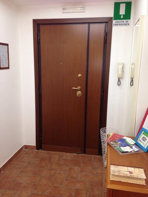 ローマ Casa Degli Ubaldi Bed & Breakfast エクステリア 写真